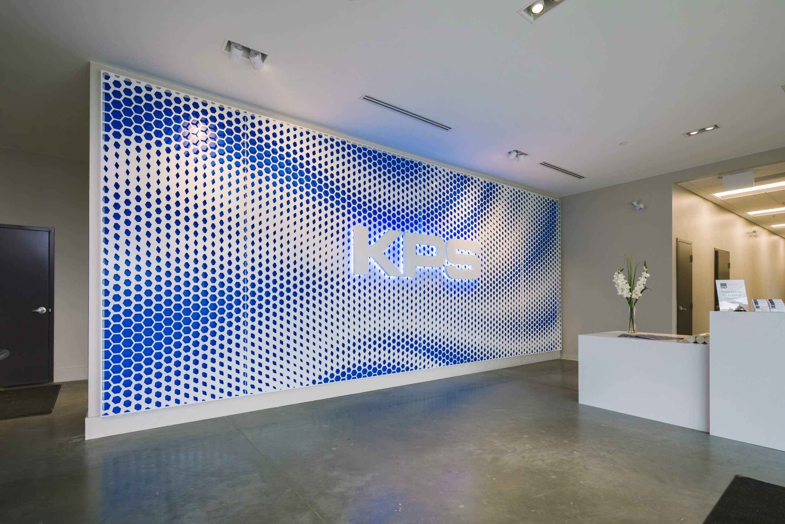 OmbraeStudios_KPSHQ-Lobby_©jaredkorb-1 OmbraeStudios_KPSHQ-Lobby_©jaredkorb-1